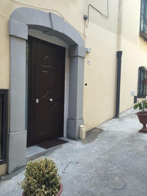 Petros Room Camere Salerno Exterior foto